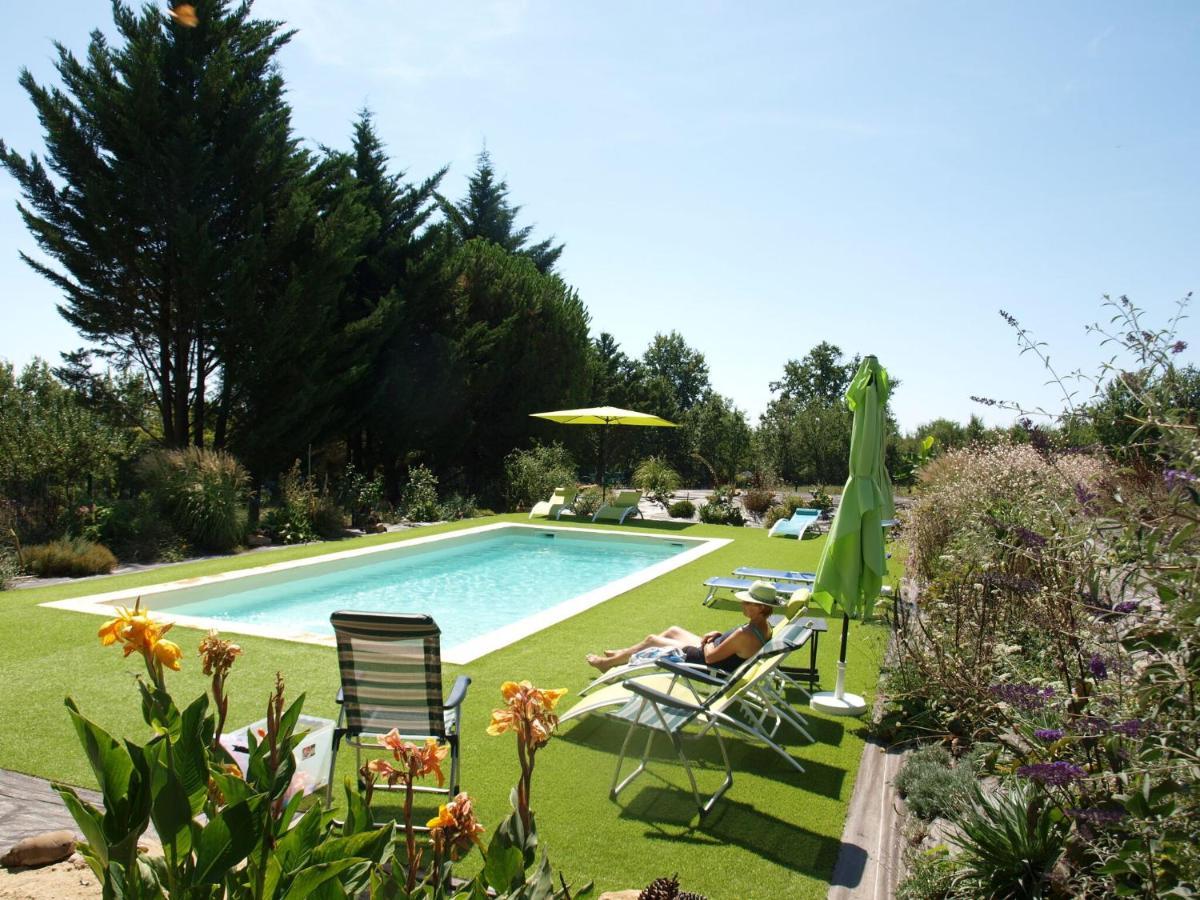 Cozy Cottage In Aquitaine With Private Swimming Pool Peyzac-le-Moustier Eksteriør bilde