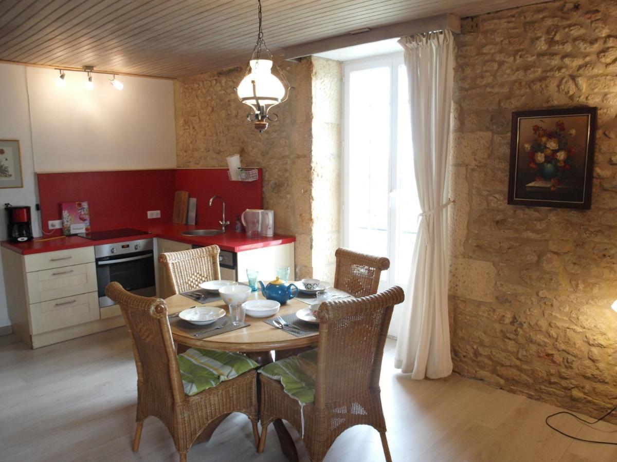 Cozy Cottage In Aquitaine With Private Swimming Pool Peyzac-le-Moustier Eksteriør bilde