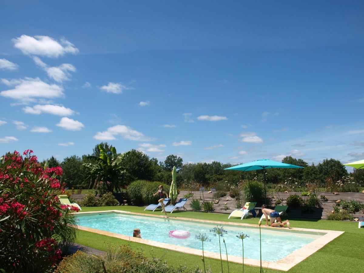 Cozy Cottage In Aquitaine With Private Swimming Pool Peyzac-le-Moustier Eksteriør bilde